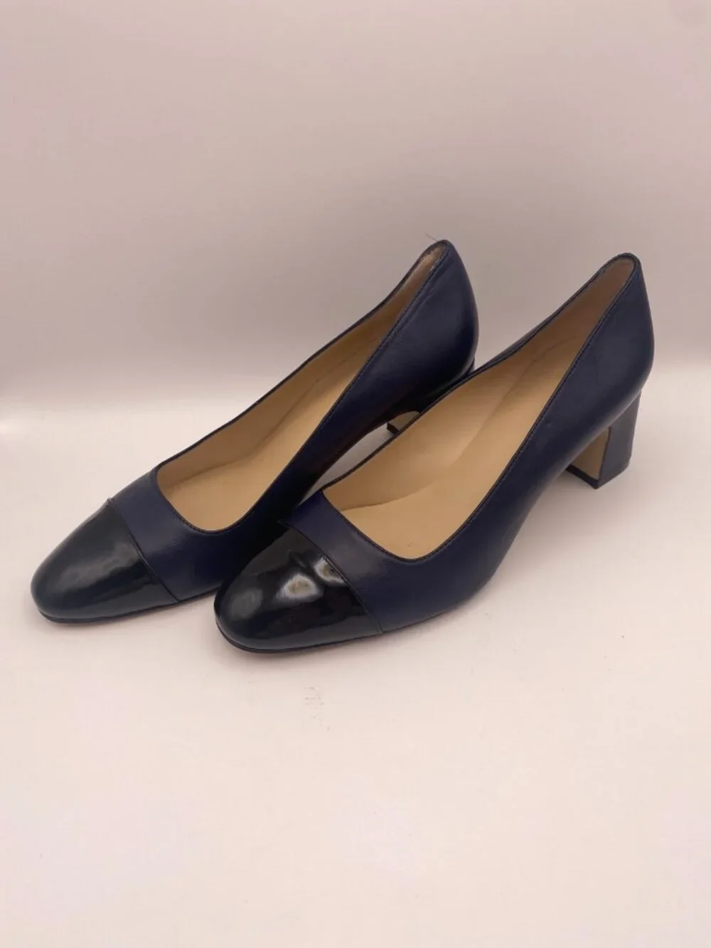Stuart Weitzman Women’s 57MM Milla Cap Toe Navy Black Leather Pumps Sz 9 B